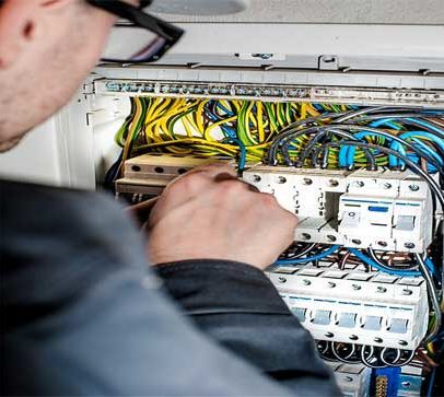 electricians roles at emerald personnel